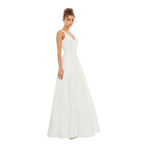Mac Duggal Gown Size 8 White V-Neck